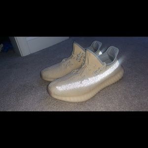 Yeezy Boost 350 V2